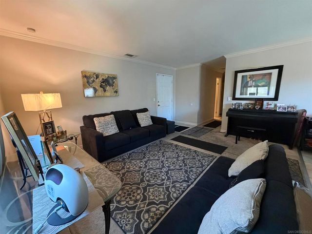 9220 Kenwood F, Spring Valley, CA 91977