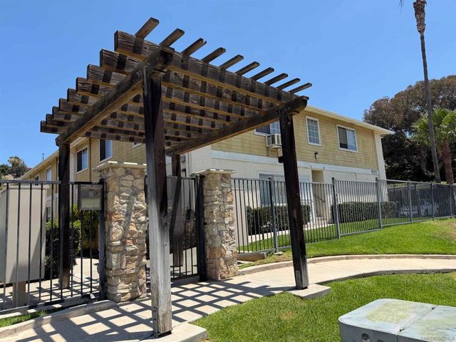 9220 Kenwood F, Spring Valley, CA 91977