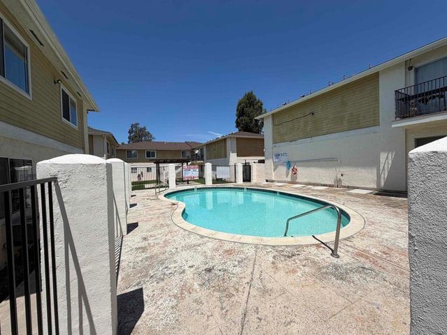 9220 Kenwood F, Spring Valley, CA 91977