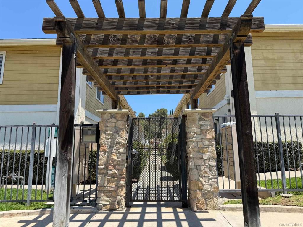 9220 Kenwood F, Spring Valley, CA 91977
