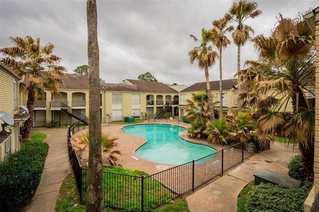 6200 W Tidwell Road 1701, Houston, TX 77092