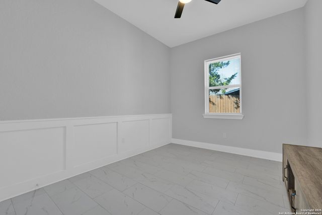 1363 Canyon Edge, Canyon Lake, TX 78133