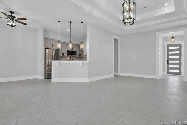 1363 Canyon Edge, Canyon Lake, TX 78133