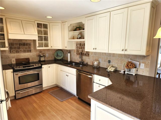 47 Treasure Road, Narragansett, RI 02882