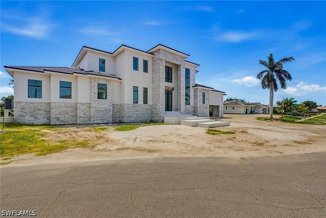 975 Sundrop CT, Marco Island, FL 34145