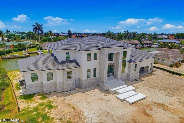 975 Sundrop CT, Marco Island, FL 34145