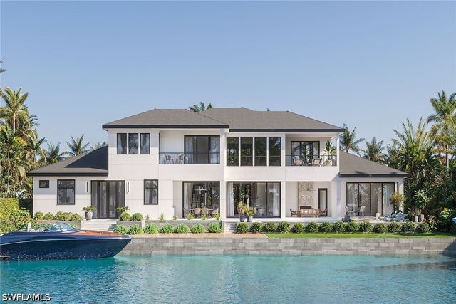 975 Sundrop CT, Marco Island, FL 34145