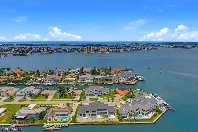 975 Sundrop CT, Marco Island, FL 34145