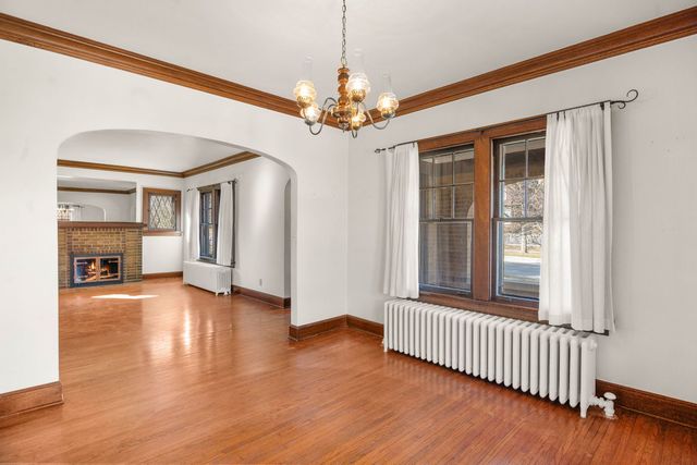 761 South Street, Elgin, IL 60123