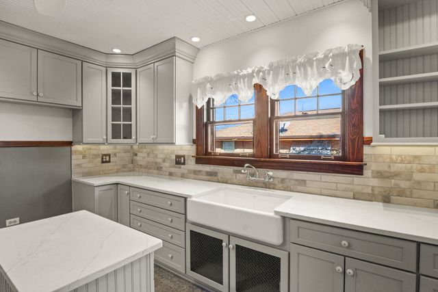 761 South Street, Elgin, IL 60123