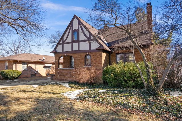 761 South Street, Elgin, IL 60123