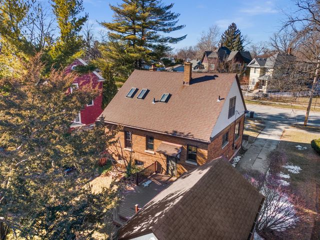 761 South Street, Elgin, IL 60123