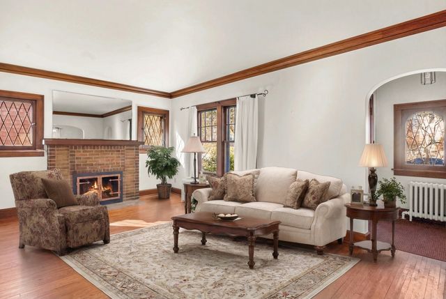 761 South Street, Elgin, IL 60123