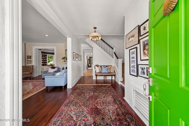 52 Ridge Road, Rumson, NJ 07760