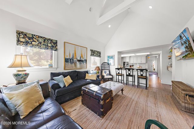 52 Ridge Road, Rumson, NJ 07760