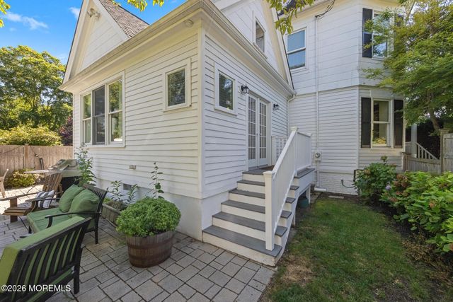 52 Ridge Road, Rumson, NJ 07760
