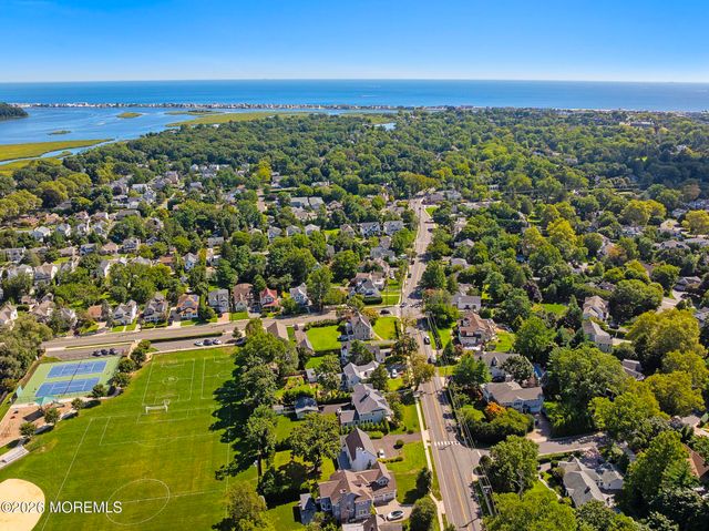 52 Ridge Road, Rumson, NJ 07760
