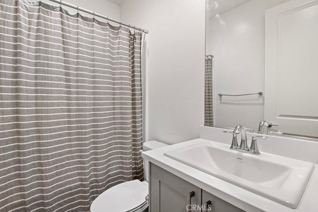8004 Sorrento Way, Highland, CA 92346