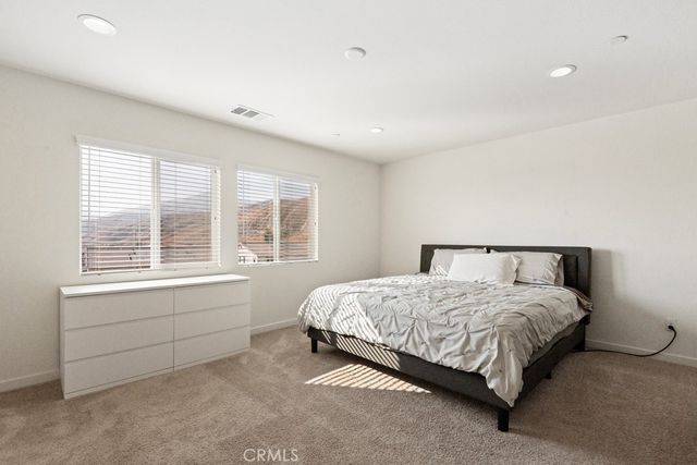 8004 Sorrento Way, Highland, CA 92346