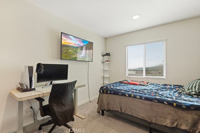 8004 Sorrento Way, Highland, CA 92346