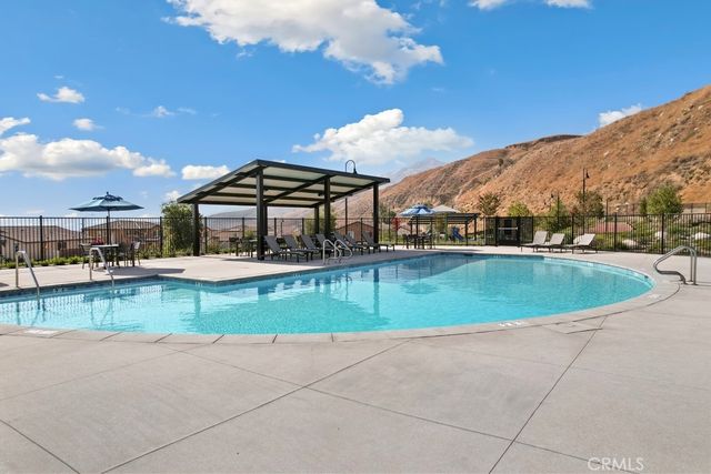 8004 Sorrento Way, Highland, CA 92346