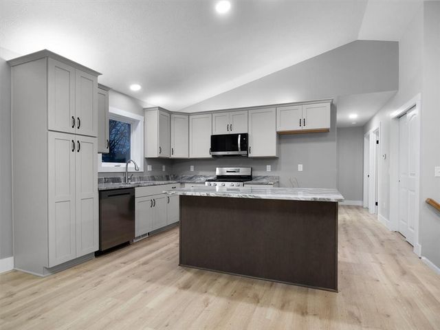 6648 Lakeside Road, Ontario, NY 14519