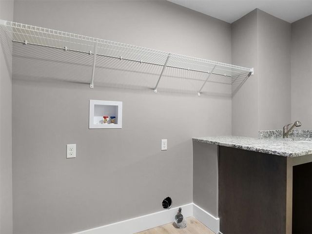 6648 Lakeside Road, Ontario, NY 14519