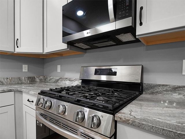 6648 Lakeside Road, Ontario, NY 14519