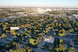 206 Pine Street, Arlington, TX 76011