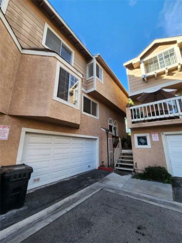 2915 E 60th A, Huntington Park, CA 90255