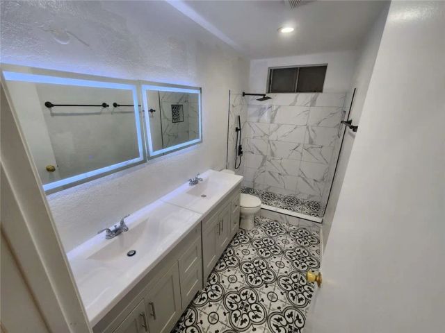 2915 E 60th A, Huntington Park, CA 90255