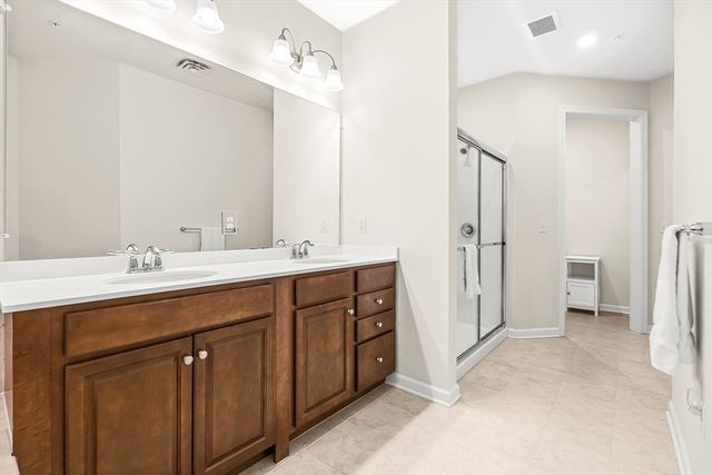 62 Abigail Way 1006, Reading, MA 01867