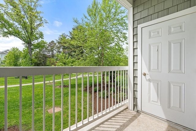 62 Abigail Way 1006, Reading, MA 01867