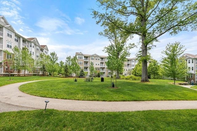 62 Abigail Way 1006, Reading, MA 01867