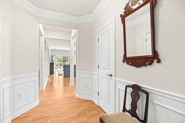 62 Abigail Way 1006, Reading, MA 01867
