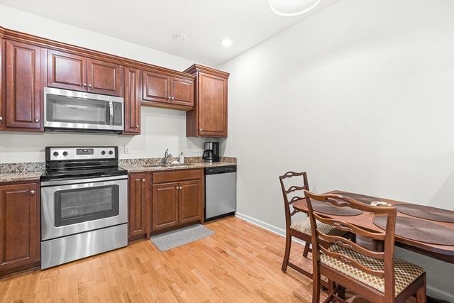 62 Abigail Way 1006, Reading, MA 01867
