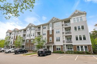 62 Abigail Way 1006, Reading, MA 01867