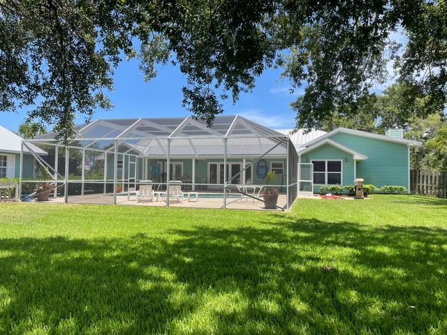 717 W Fischer Circle, Sebastian, FL 32958