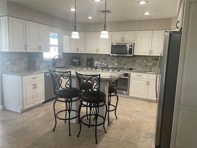 717 W Fischer Circle, Sebastian, FL 32958