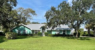 717 W Fischer Circle, Sebastian, FL 32958