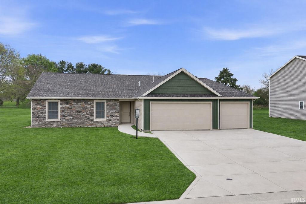 17315 Fett Drive, Huntertown, IN 46748