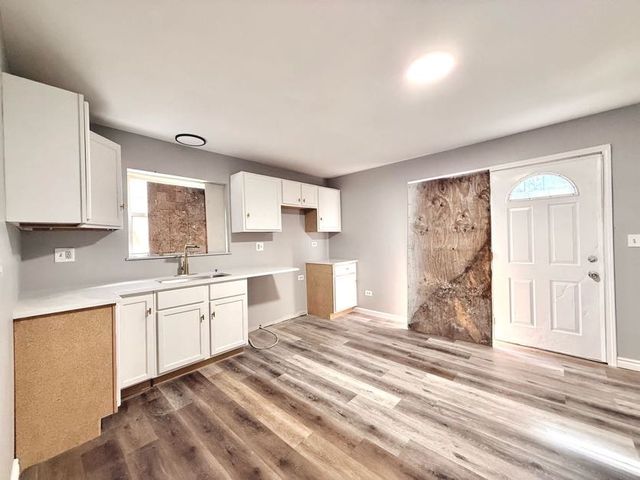 5402 S Marshfield Avenue, Chicago, IL 60609