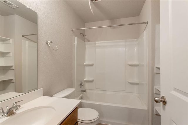17303 C Leafroller DR, Pflugerville, TX 78660