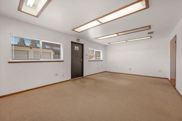 150 W Glenn Avenue, Coalinga, CA 93210