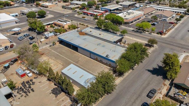 150 W Glenn Avenue, Coalinga, CA 93210