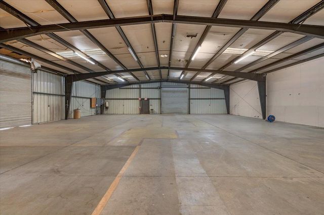 150 W Glenn Avenue, Coalinga, CA 93210