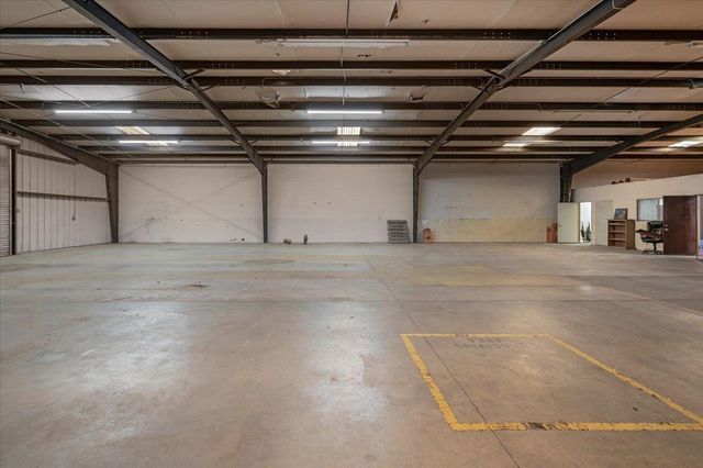 150 W Glenn Avenue, Coalinga, CA 93210