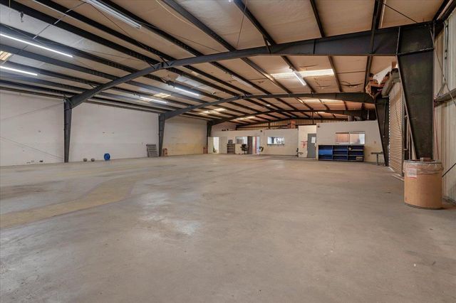 150 W Glenn Avenue, Coalinga, CA 93210