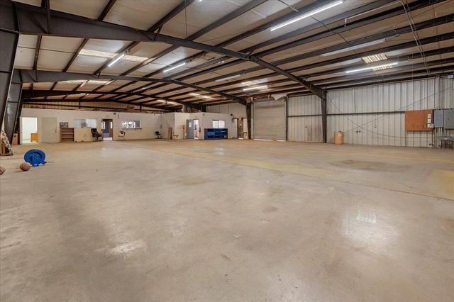 150 W Glenn Avenue, Coalinga, CA 93210