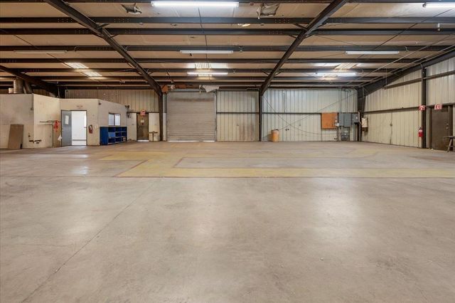 150 W Glenn Avenue, Coalinga, CA 93210